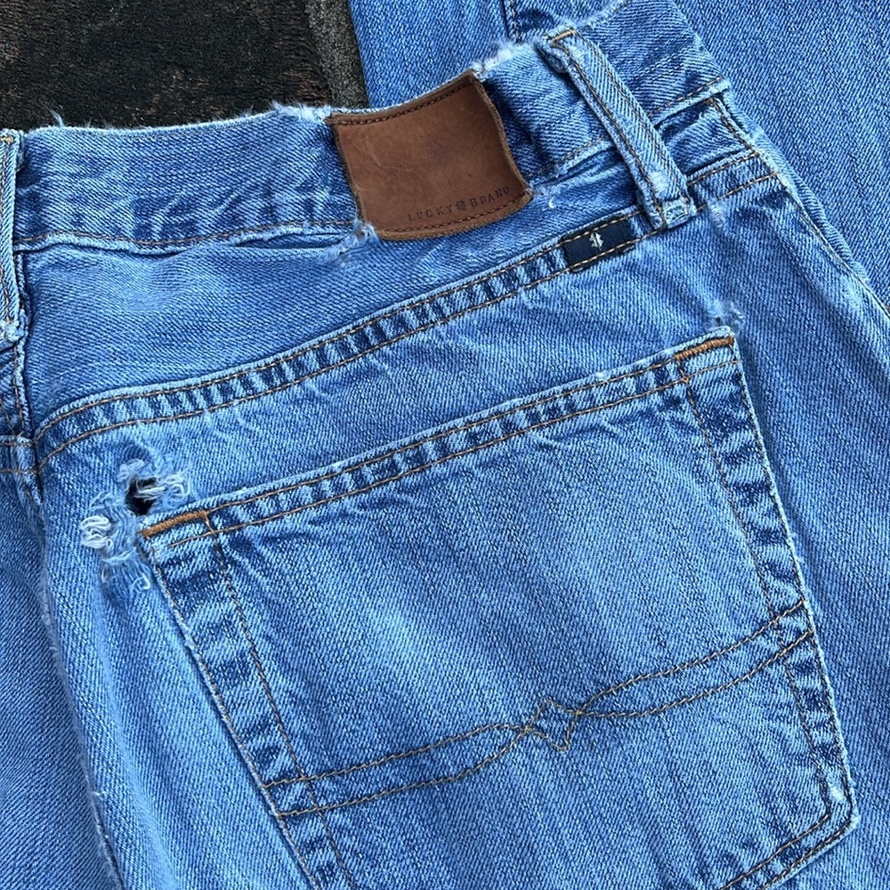 Lucky brand "181 relaxed straight" distressed blue jeans size 31 - Picture 2 of 7